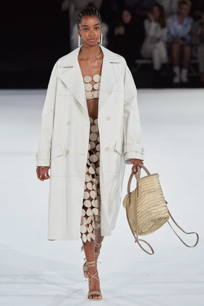 Look 22